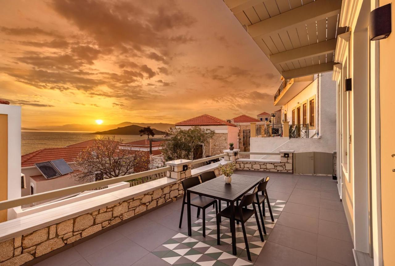 Chalki Sunrise Suites Екстериор снимка